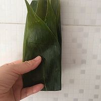 红枣蜜枣粽的简单包法的做法图解6