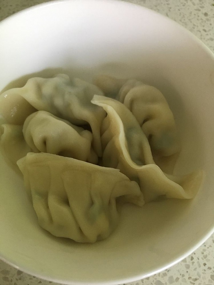 猪肉韭菜水饺的做法