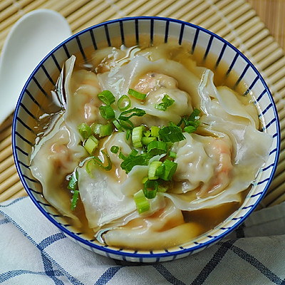 一食半刻 |元宝形鲜虾云吞