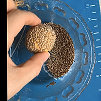 豆沙、山楂馅南瓜糯米麻团的做法图解9