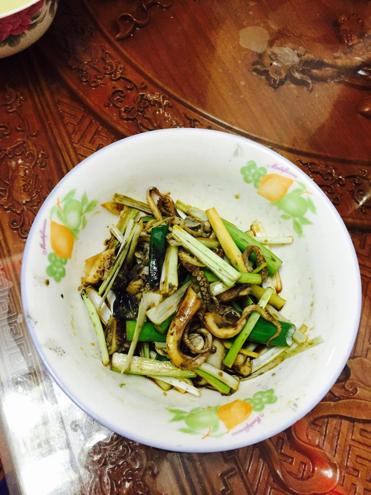 葱拌八带的做法