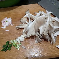 瘦肉平菇汤的做法图解4