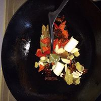 美容养颜 黄豆辣猪蹄的做法图解7