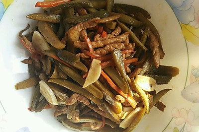 酸黄瓜炒肉丝