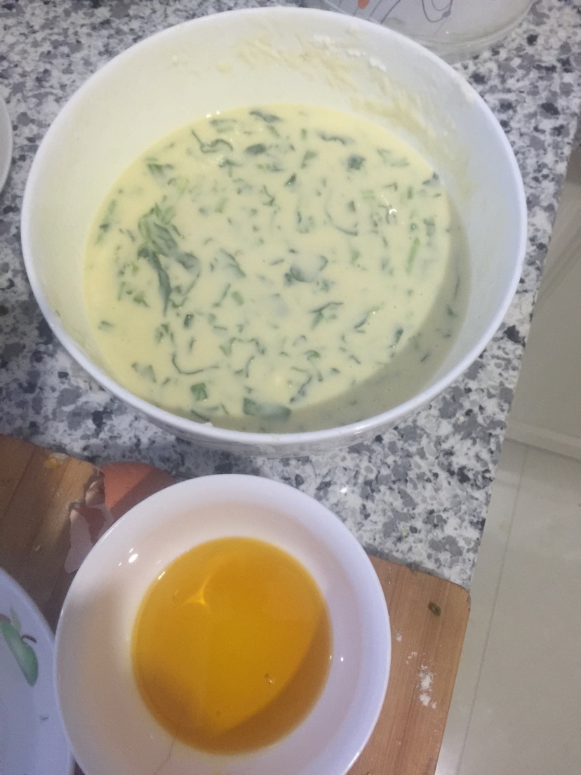菠菜鸡蛋饼的做法图解3