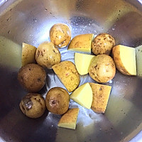 香葱土豆的做法图解1