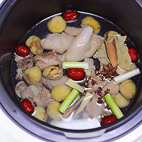 #花10分钟，做一道菜！#板栗炖土鸡汤的做法图解13