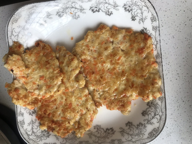 鸡胸肉饼的做法