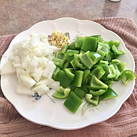 婆婆的拿手菜：匈牙利红烩牛肉汤粉的做法图解4
