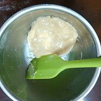 广式蛋黄白莲蓉月饼的做法图解4
