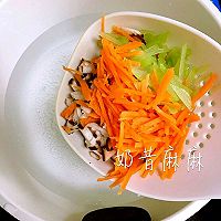 鲜虾奶酪蔬菜饼的做法图解2