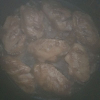 电饭锅鸡中翅的做法图解2