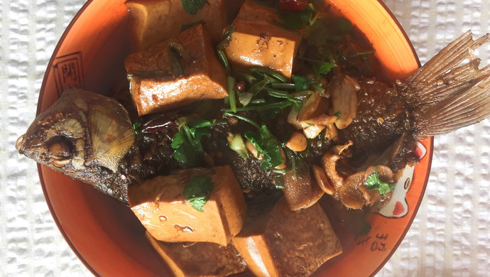 红烧鲫鱼炖豆腐