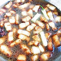 鹌鹑蛋红烧肉的做法图解8