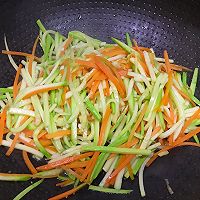 终于找到西葫芦超好吃的做法了，做法简单，清淡营养，上桌抢着吃的做法图解5