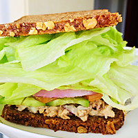 低脂全麦鸡蛋金枪鱼午餐肉蔬菜三明治的做法图解9