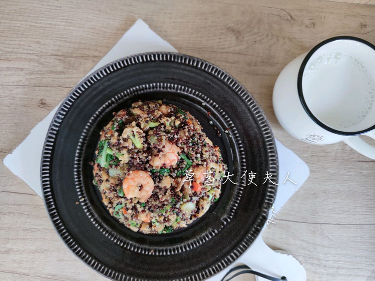 减脂餐|虾仁海鲜菇藜麦饭的做法