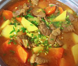 番茄土豆炖牛腩