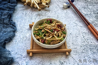 超下饭的肉肉炒茶树菇～手撕茶树菇炒肉丝