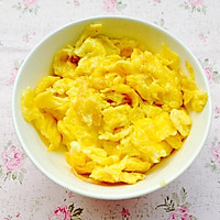 炒出水嫩鸡蛋--韭黄炒鸡蛋的做法图解7