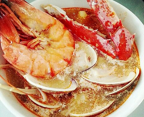 冬荫功海鲜汤