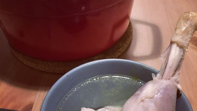 提高免疫力的汤水——葱头煲鸡汤