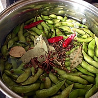 水煮毛豆的做法图解2