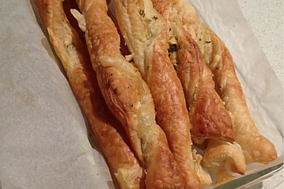 Basil and cheese twists /罗勒奶酪卷