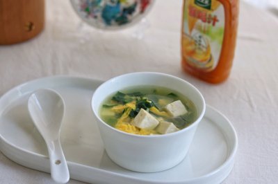 鸡汁菠菜豆腐汤