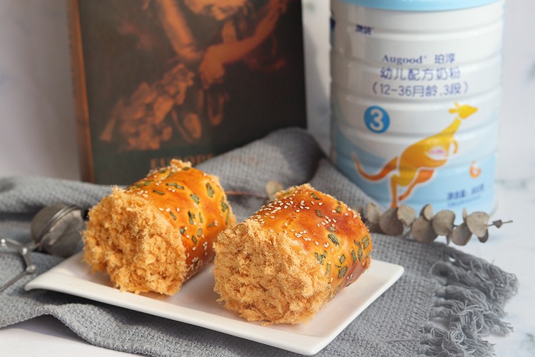 香葱肉松面包卷的做法