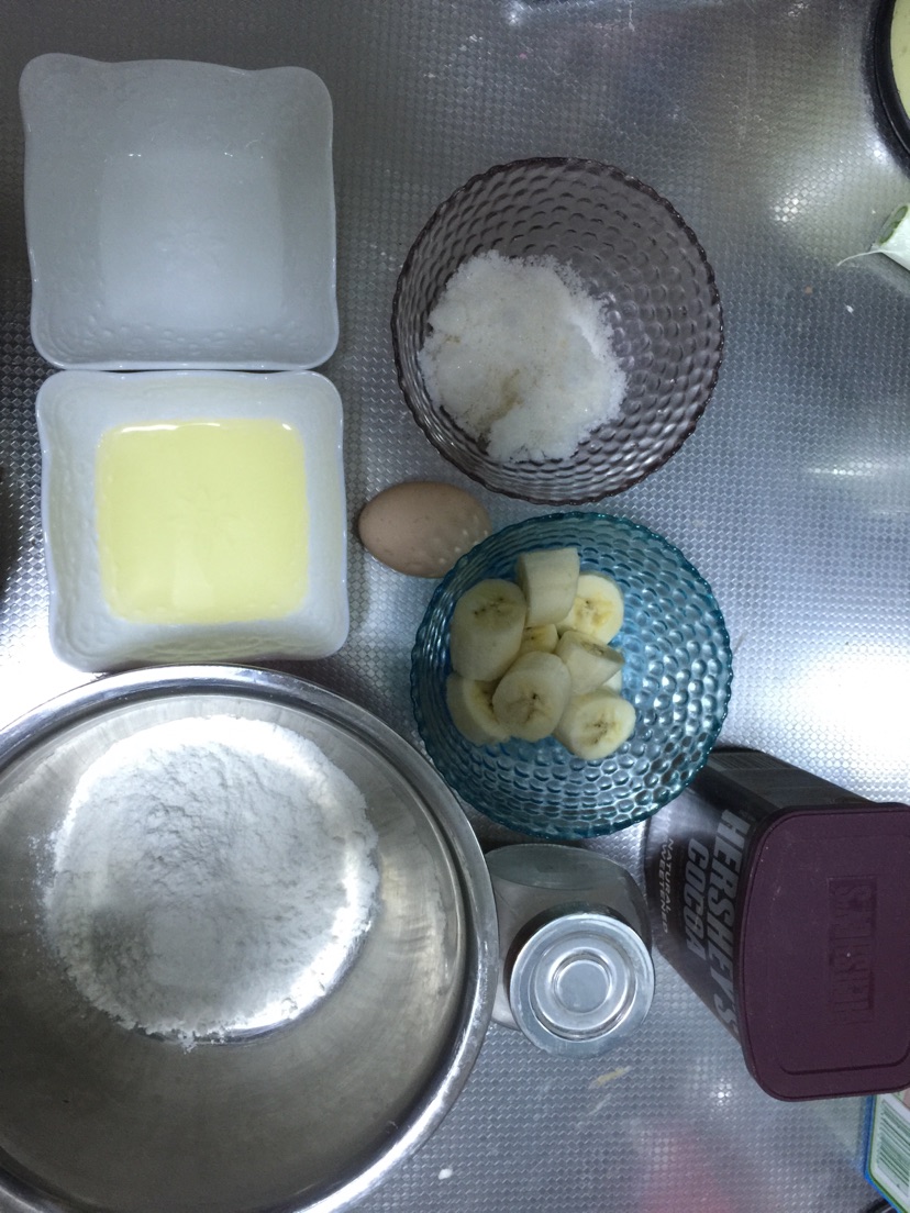 巧克力香蕉蛋糕的做法图解1