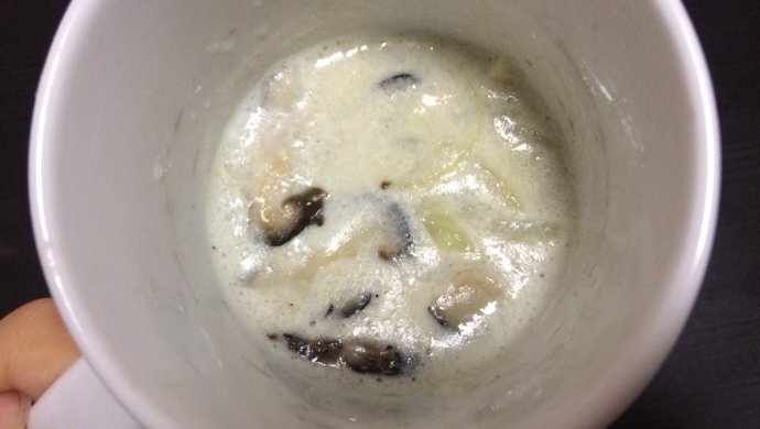牛奶蘑菇浓汤 - 今天的早餐