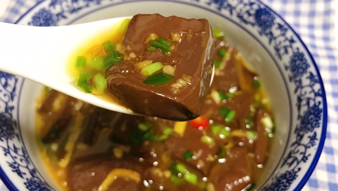 香辣鸭血煲
