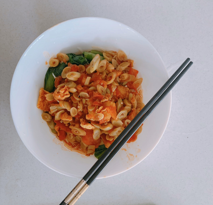 西红柿鸡蛋捞面的做法
