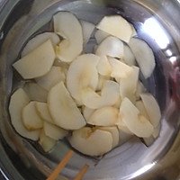 蜜汁溜苹果的做法图解3