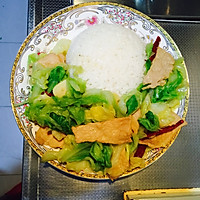 包菜炒肉盖饭的做法图解4