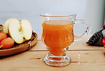 #甜蜜暖冬，“焙”感幸福#独具风味的苹果胡萝卜热饮的做法