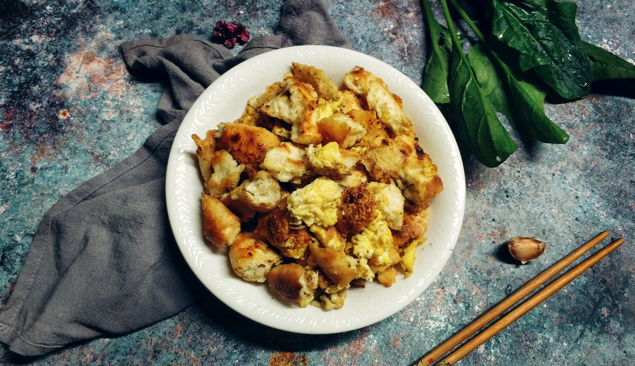 Fried eggs with Henan pancakes