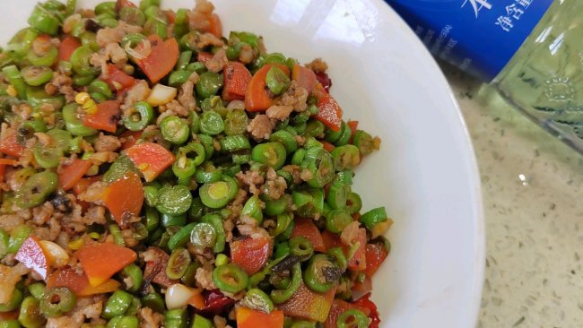 下饭菜——豆角橄榄菜炒肉沫的做法