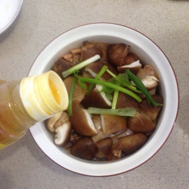 冬菇蒸鸡的做法图解3