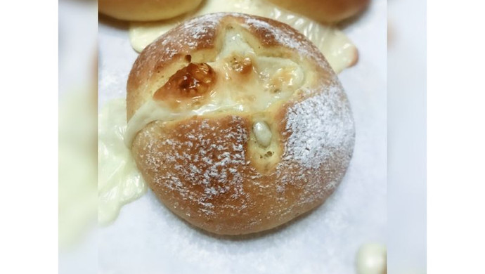 熔岩芝士面包
