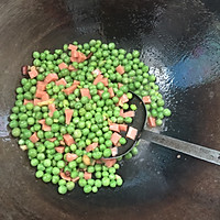 青豆炒火腿的做法图解7