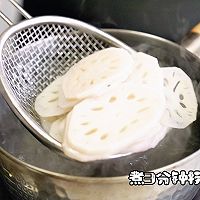 荷叶虾滑蒸莲藕的做法图解5