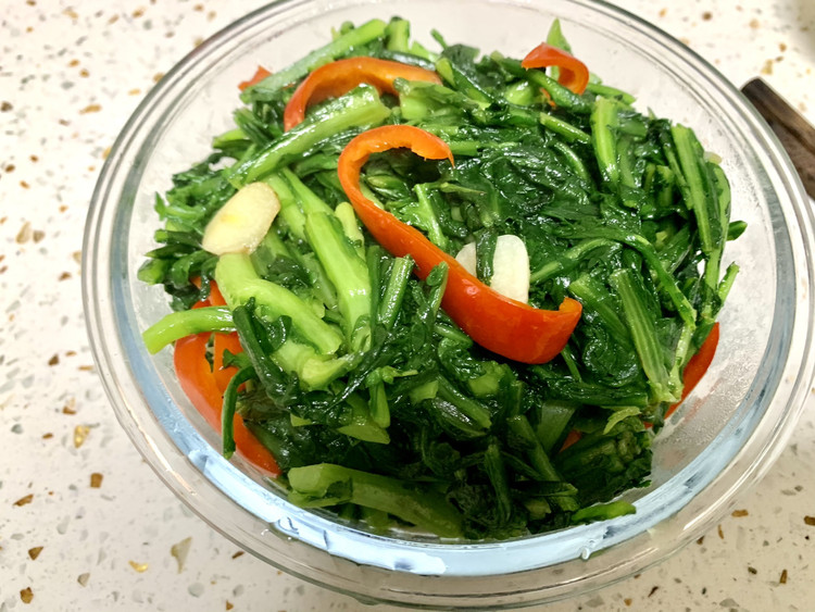 清炒茼蒿的做法