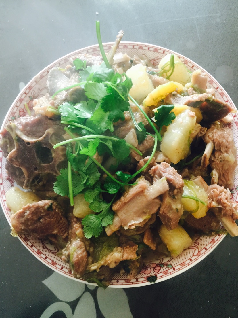 炖羊肉白萝卜