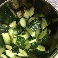 凉拌青瓜的做法图解3