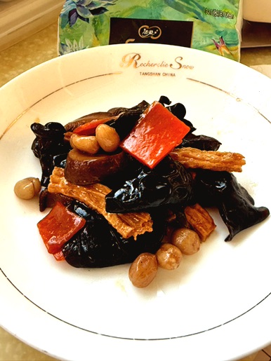 天津油焖素什锦的做法