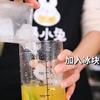 满杯橙橙的做法，【暴小兔茶饮】免费奶茶教程的做法图解10
