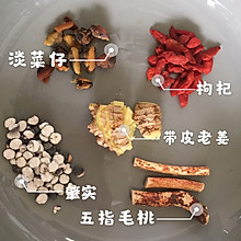 广东老火汤：健脾疏肝鸡骨草