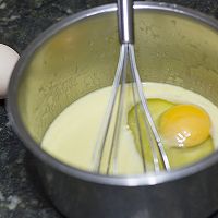 果酱蛋卷的做法图解2